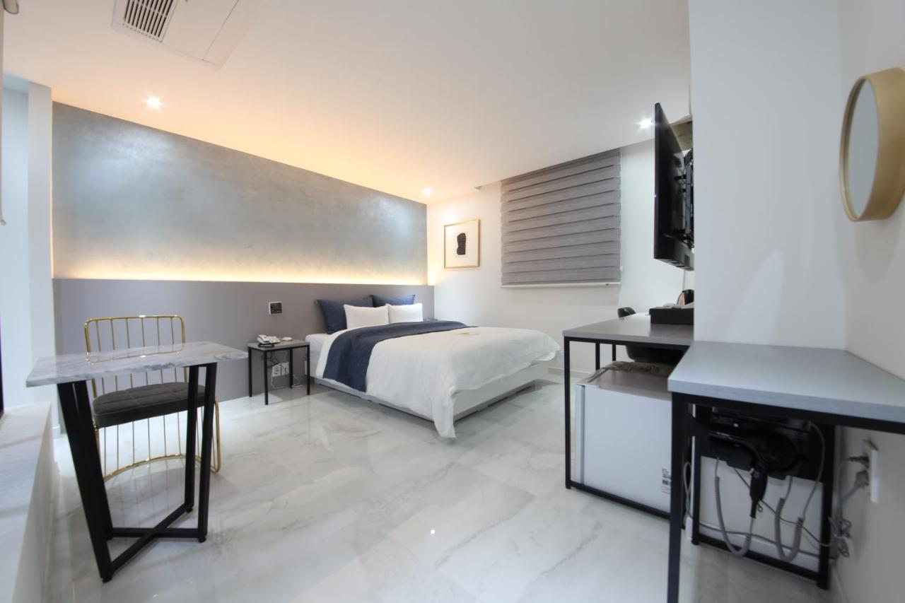 2Night Business Hotel Jeonju Eksteriør bilde