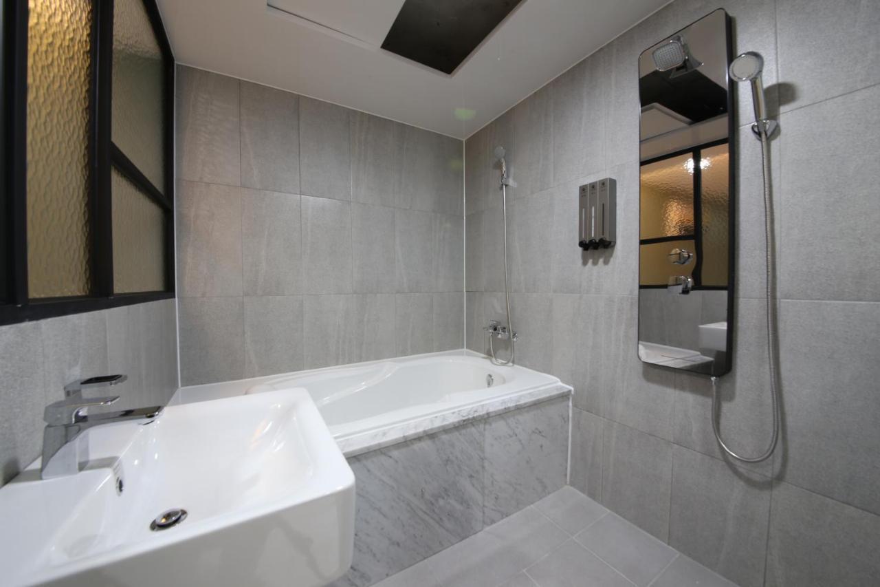 2Night Business Hotel Jeonju Eksteriør bilde