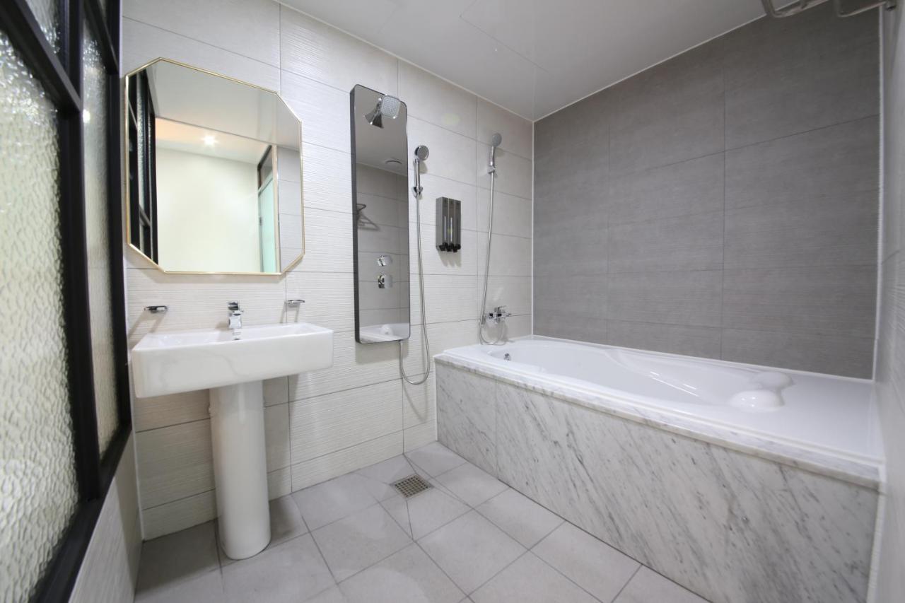 2Night Business Hotel Jeonju Eksteriør bilde